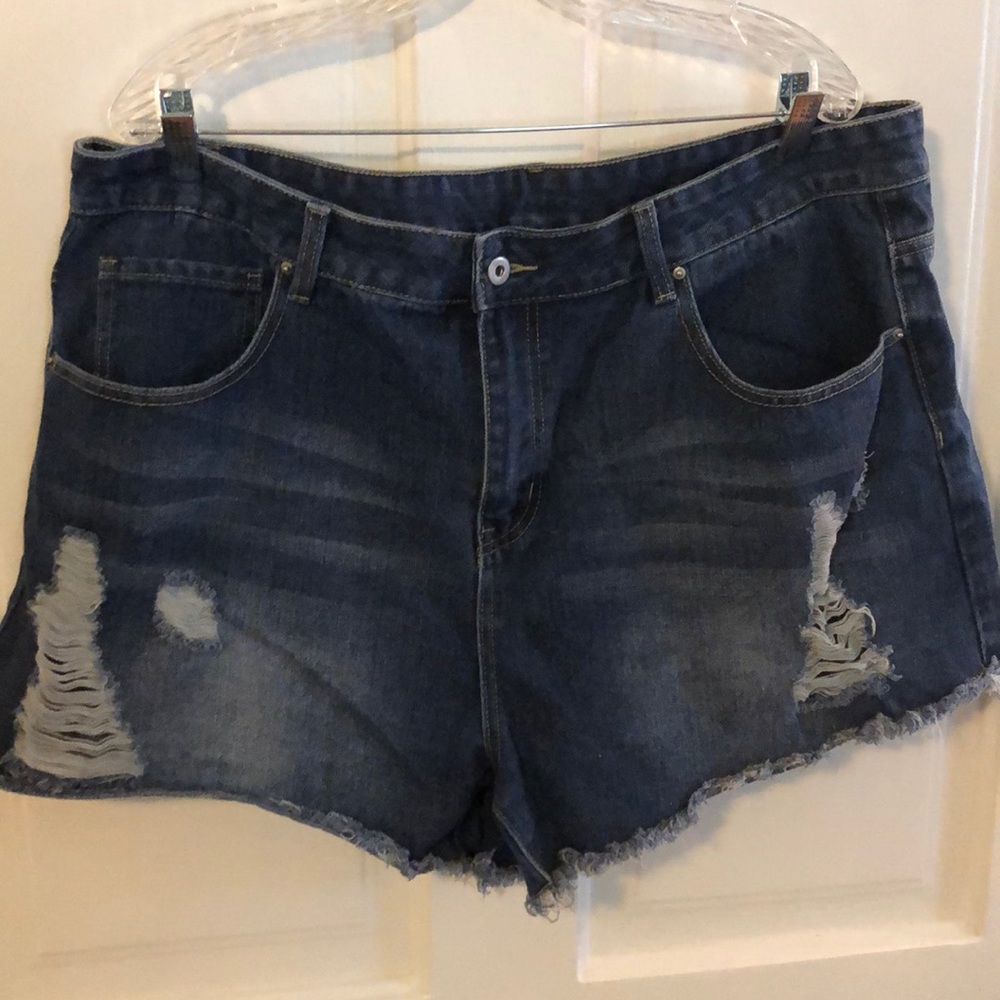 Women’s cutoff Jean shorts.
